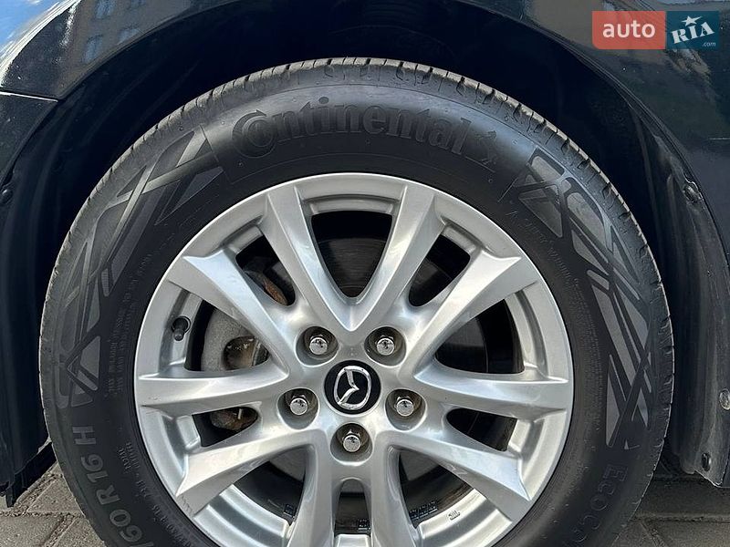 Седан Mazda 3 2018 в Коломые