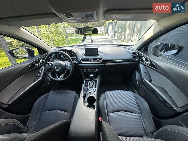 Седан Mazda 3 2014 в Киеве