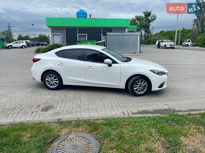 Седан Mazda 3 2016 в Самарі