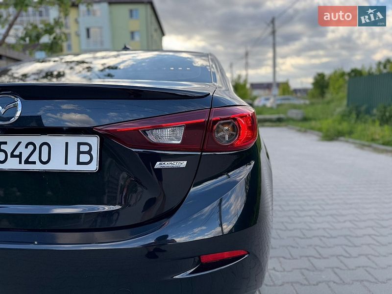 Седан Mazda 3 2013 в Виннице