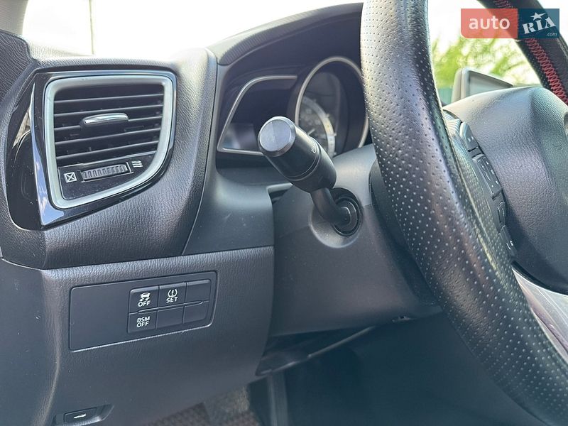 Седан Mazda 3 2013 в Виннице