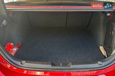 Седан Mazda 3 2015 в Ивано-Франковске