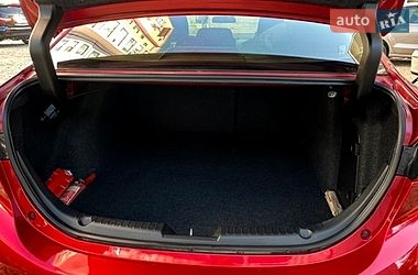 Седан Mazda 3 2015 в Ивано-Франковске