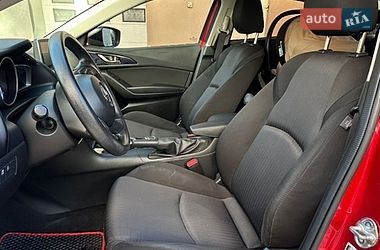 Седан Mazda 3 2015 в Ивано-Франковске