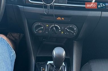 Седан Mazda 3 2015 в Ивано-Франковске