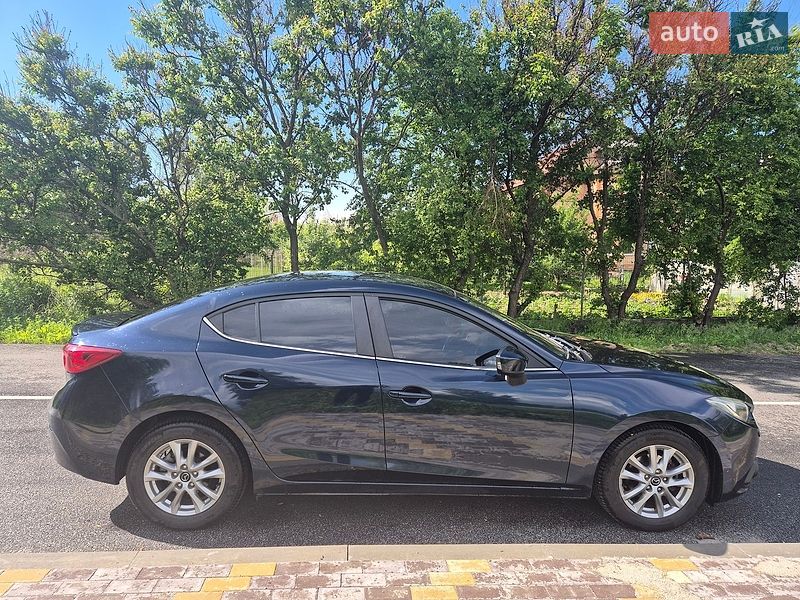 Седан Mazda 3 2014 в Києві