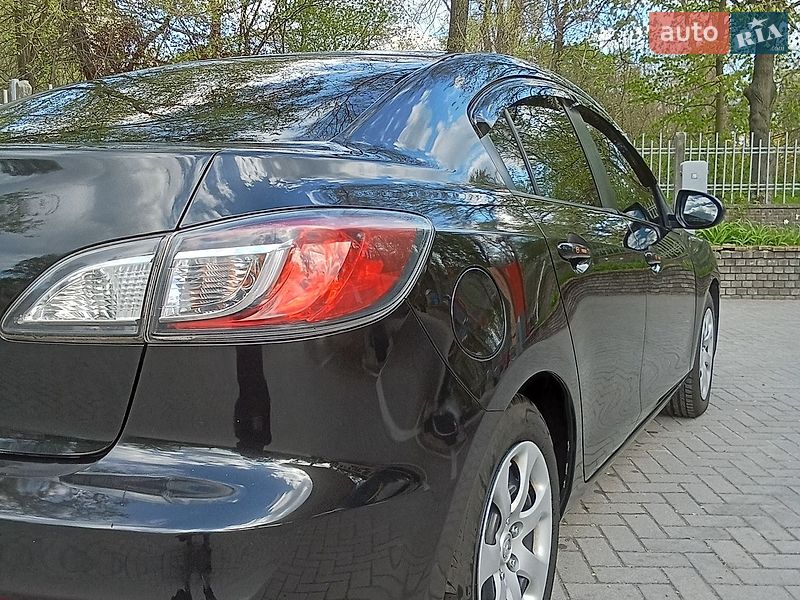 Седан Mazda 3 2011 в Запоріжжі
