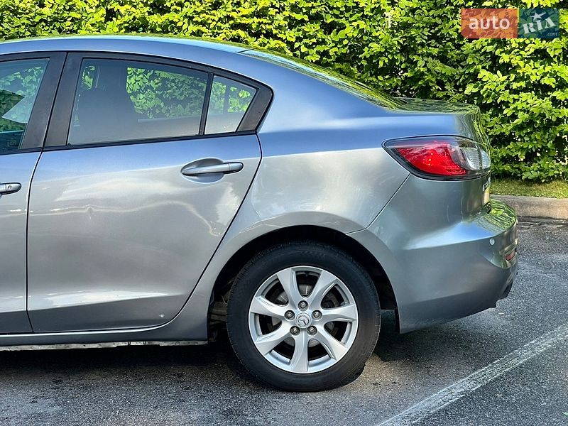 Седан Mazda 3 2013 в Києві