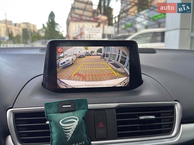 Седан Mazda 3 2018 в Одесі