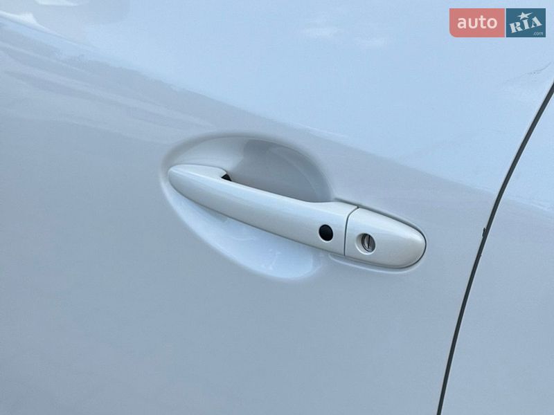 Седан Mazda 3 2018 в Одесі