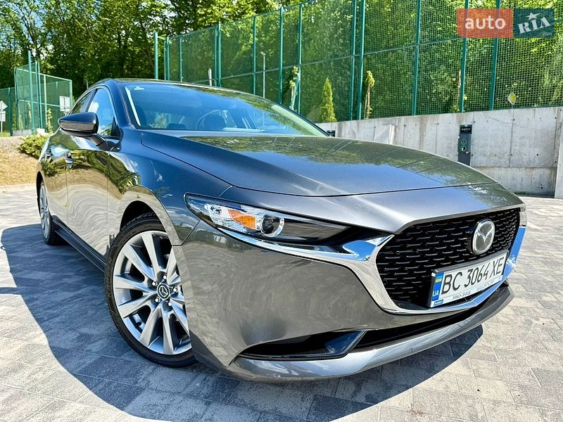 Седан Mazda 3 2023 в Львові