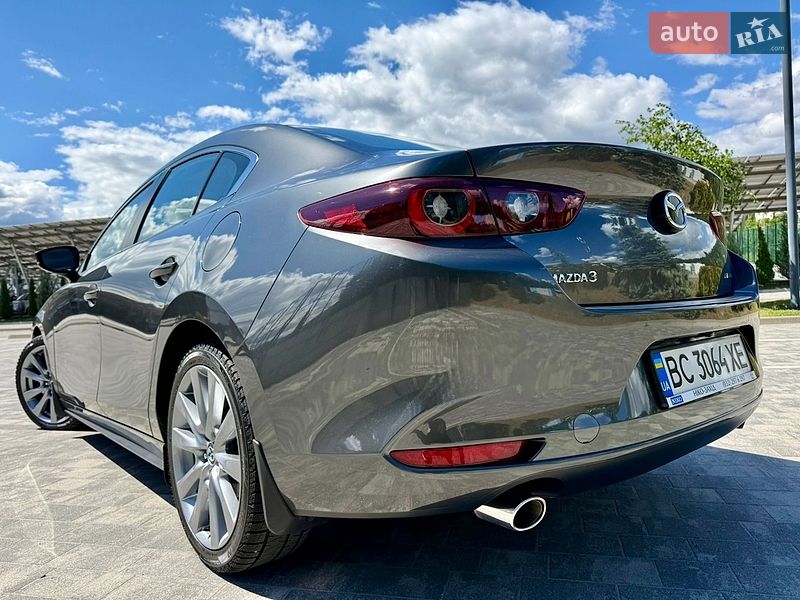 Седан Mazda 3 2023 в Львові