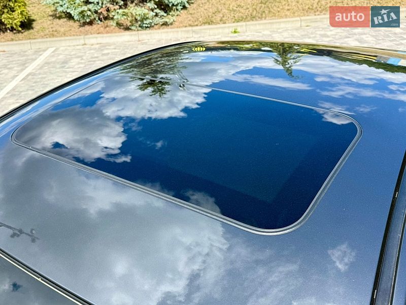Седан Mazda 3 2023 в Львові