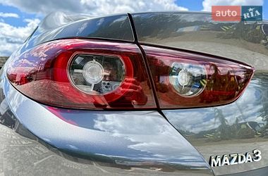 Седан Mazda 3 2023 в Львові
