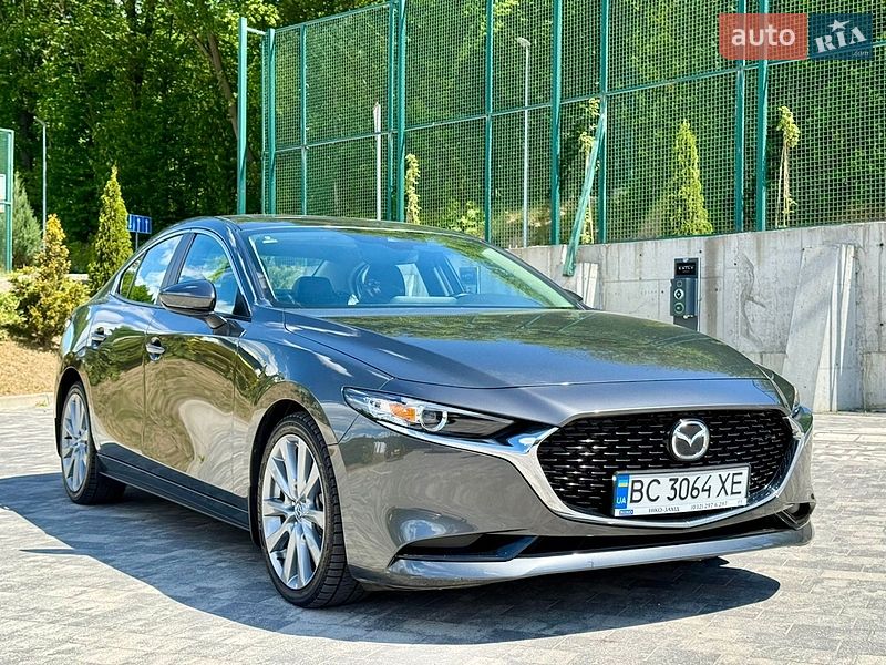 Седан Mazda 3 2023 в Львові
