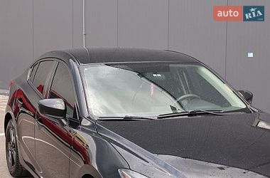 Седан Mazda 3 2014 в Киеве