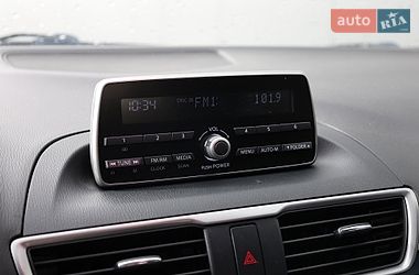 Седан Mazda 3 2014 в Киеве