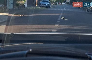 Седан Mazda 3 2017 в Ужгороде