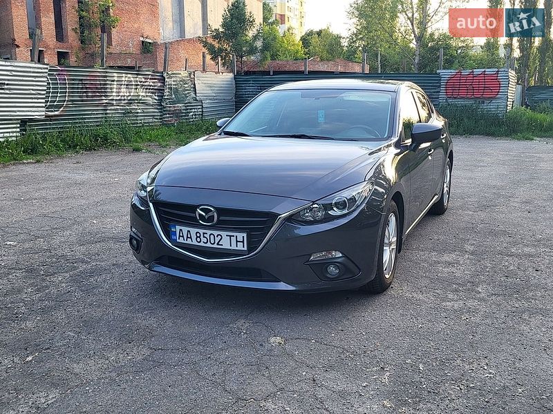 Седан Mazda 3 2015 в Полтаве