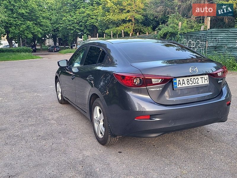 Седан Mazda 3 2015 в Полтаве