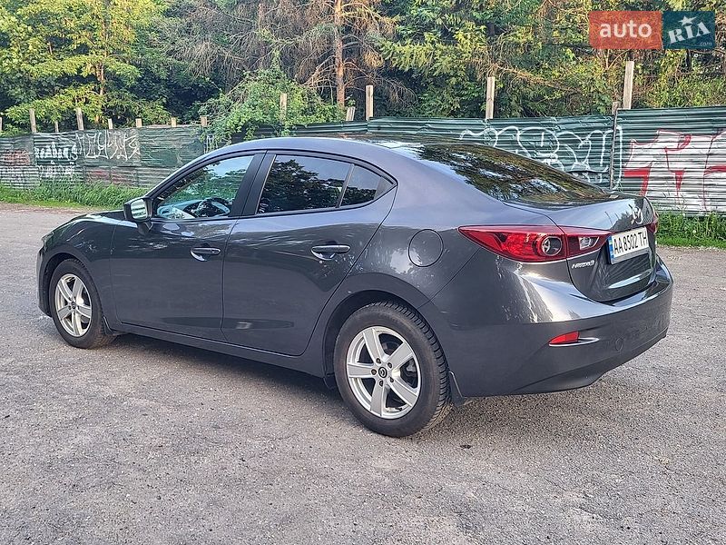 Седан Mazda 3 2015 в Полтаве