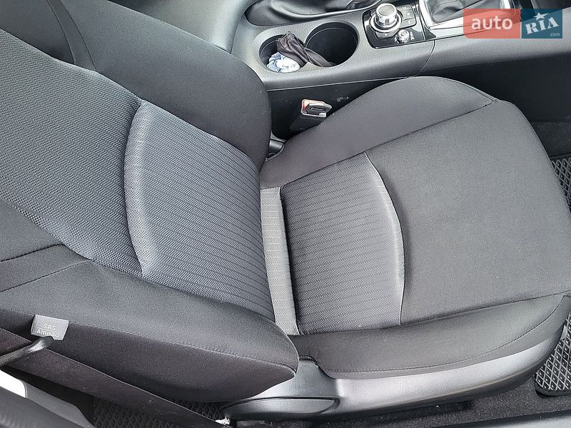 Седан Mazda 3 2015 в Полтаве