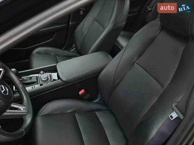 Седан Mazda 3 2022 в Львові