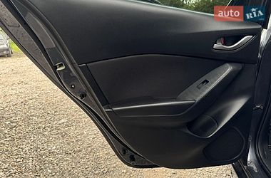 Хетчбек Mazda 3 2016 в Харкові