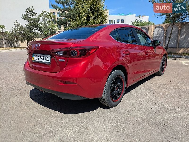 Седан Mazda 3 2016 в Львове