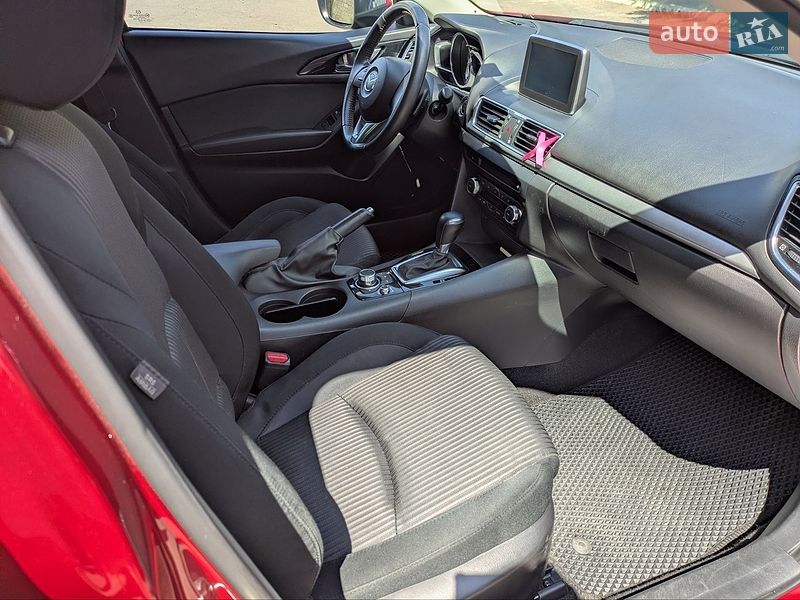 Седан Mazda 3 2016 в Львові