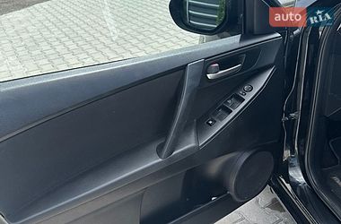 Хэтчбек Mazda 3 2013 в Ровно