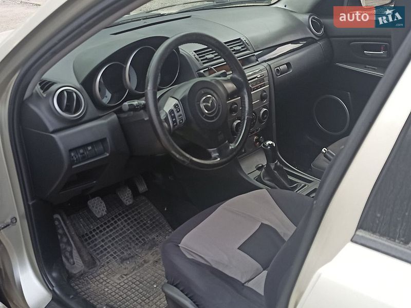 Седан Mazda 3 2006 в Николаеве