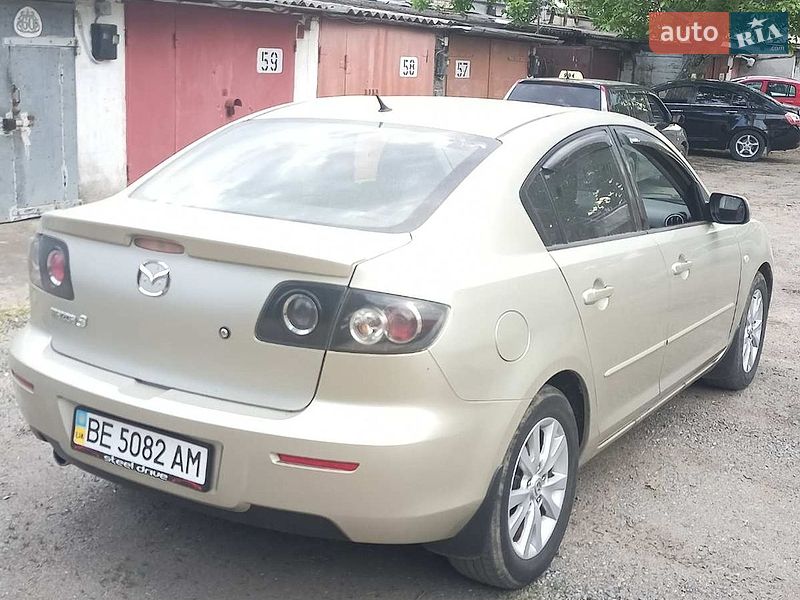 Седан Mazda 3 2006 в Николаеве