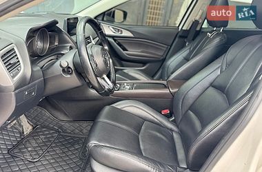Седан Mazda 3 2018 в Києві