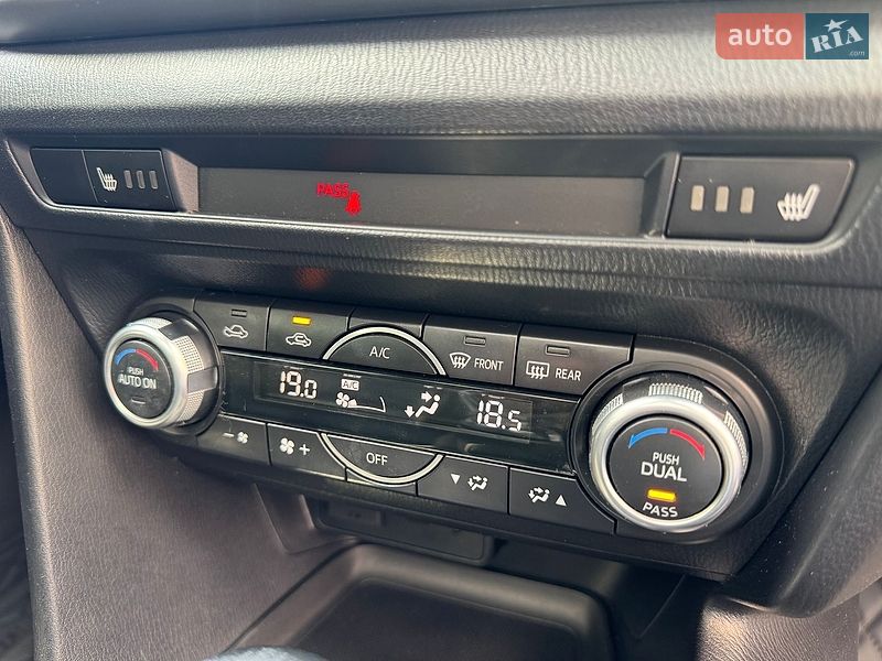 Седан Mazda 3 2018 в Києві