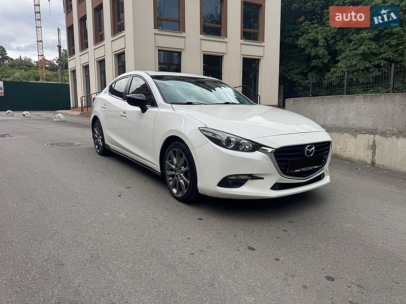 Седан Mazda 3 2018 в Києві