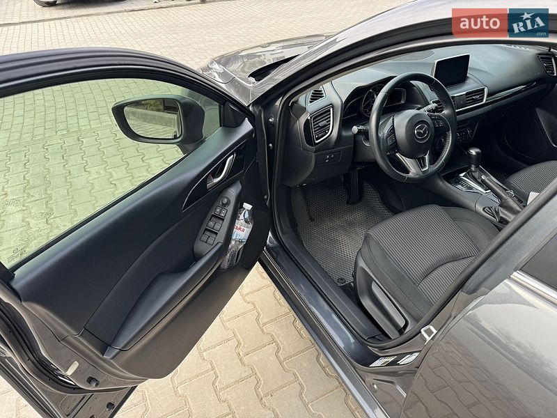 Хэтчбек Mazda 3 2015 в Умани