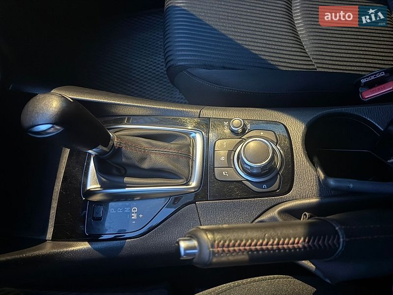 Хэтчбек Mazda 3 2015 в Умани