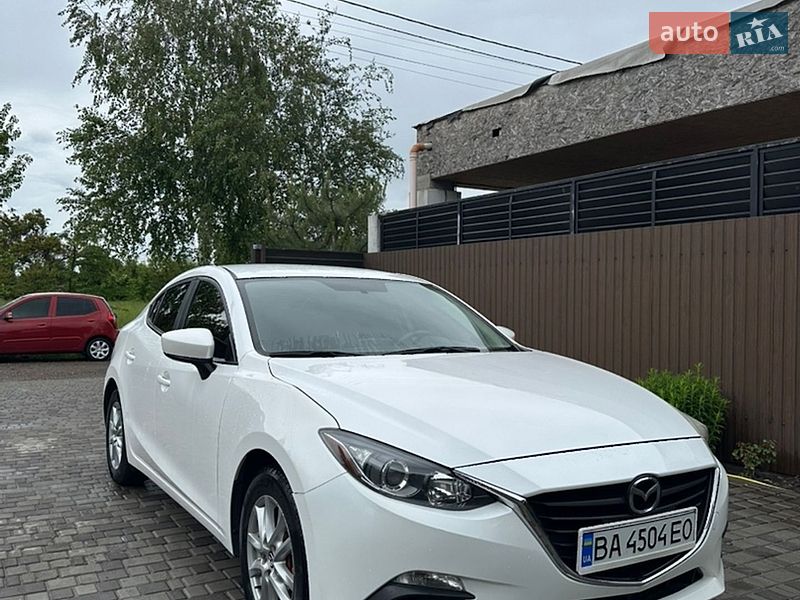 Седан Mazda 3 2016 в Днепре