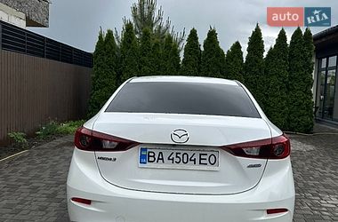 Седан Mazda 3 2016 в Днепре