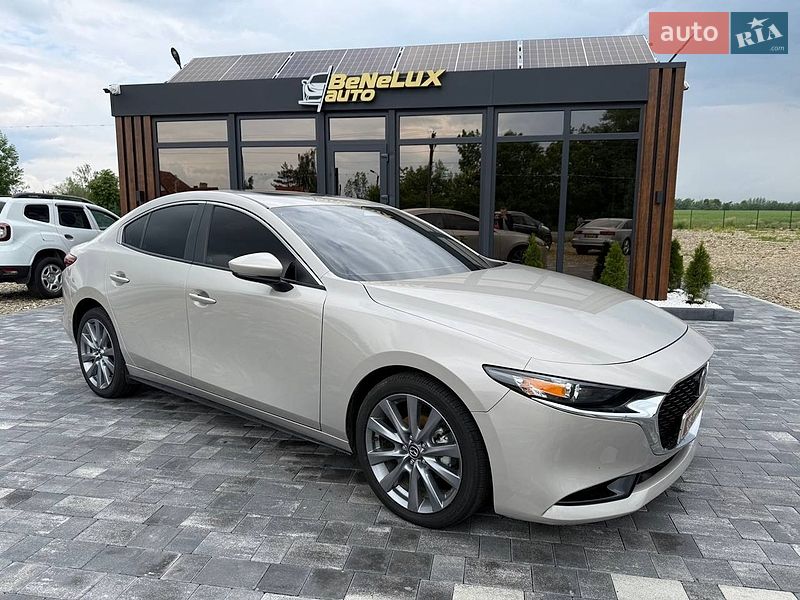 Седан Mazda 3 2024 в Коломые