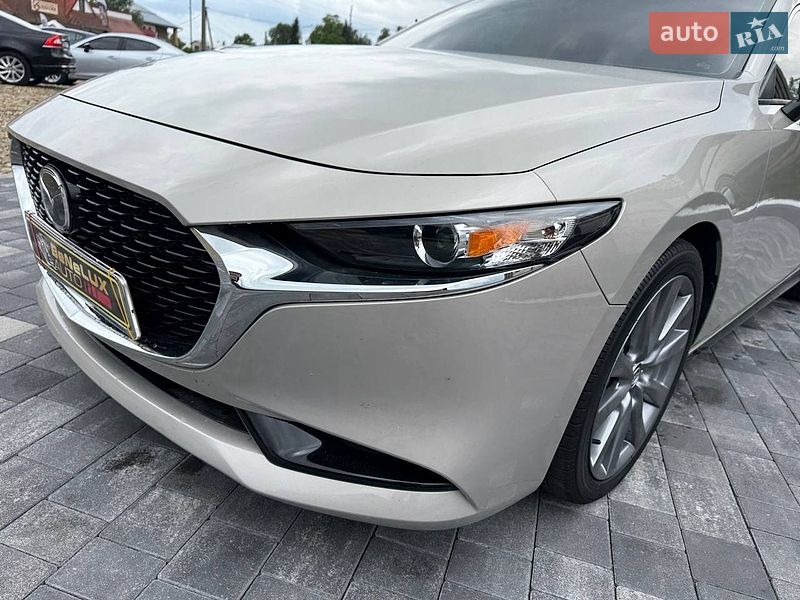 Седан Mazda 3 2024 в Коломые