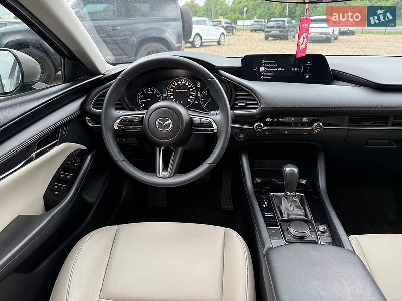 Седан Mazda 3 2024 в Коломые