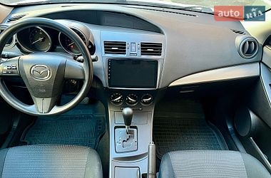 Седан Mazda 3 2013 в Дніпрі