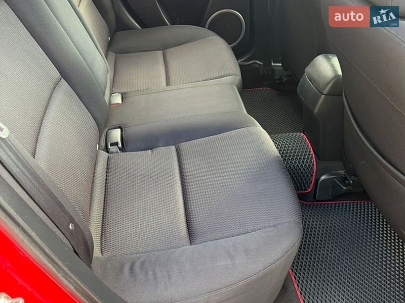 Хетчбек Mazda 3 2006 в Черкасах фото 44 Хетчбек Mazda 3 2006 в Черкасах