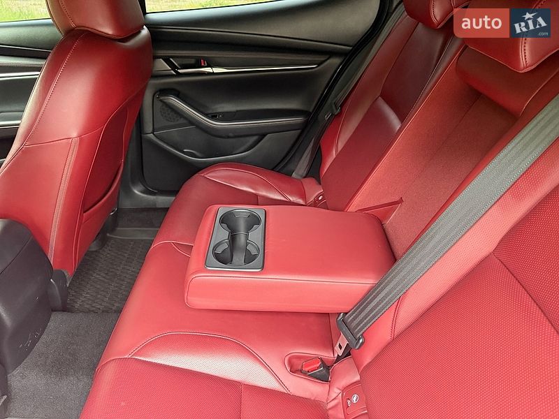 Хэтчбек Mazda 3 2022 в Днепре