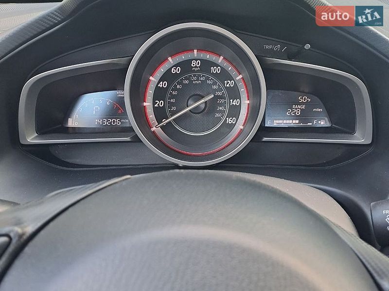 Седан Mazda 3 2014 в Вишневом