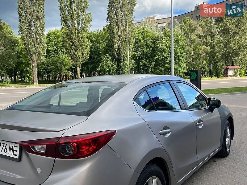 Седан Mazda 3 2014 в Вишневом