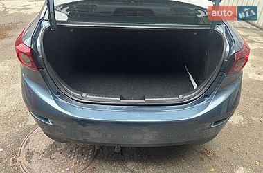 Седан Mazda 3 2015 в Києві