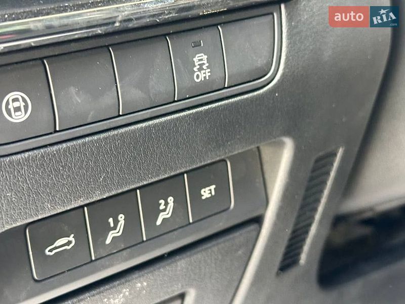Седан Mazda 3 2019 в Луцьку